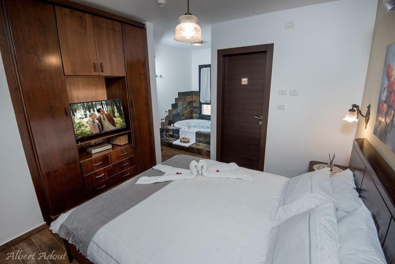 Tenebagolan Suites Zimmers Had Nes Esterno foto
